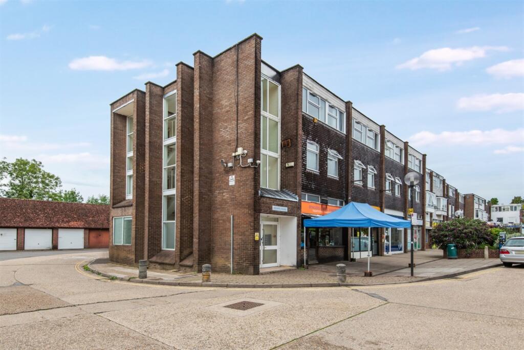 Main image of property: Jengers Mead, Billingshurst, RH14