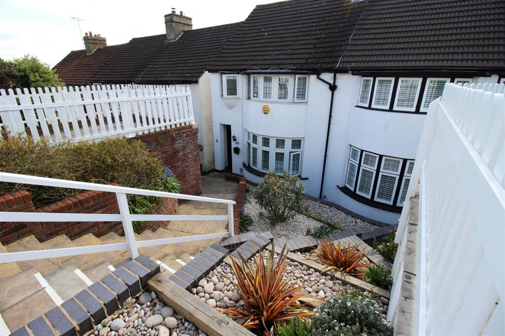 Main image of property: Leigh Park Road, Leigh On Sea, Essex