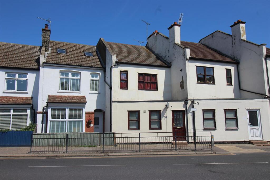 Main image of property: London Road, Leigh On Sea, Essex
