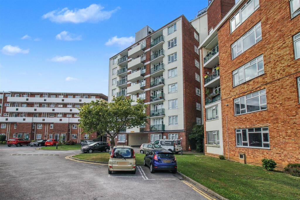 Main image of property: London Road, Westcliff-On-Sea