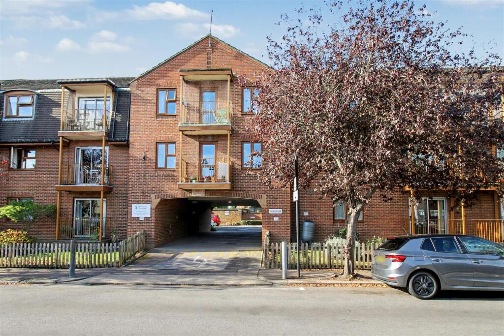 Main image of property: Chalkwell Park Drive, Leigh-On-Sea