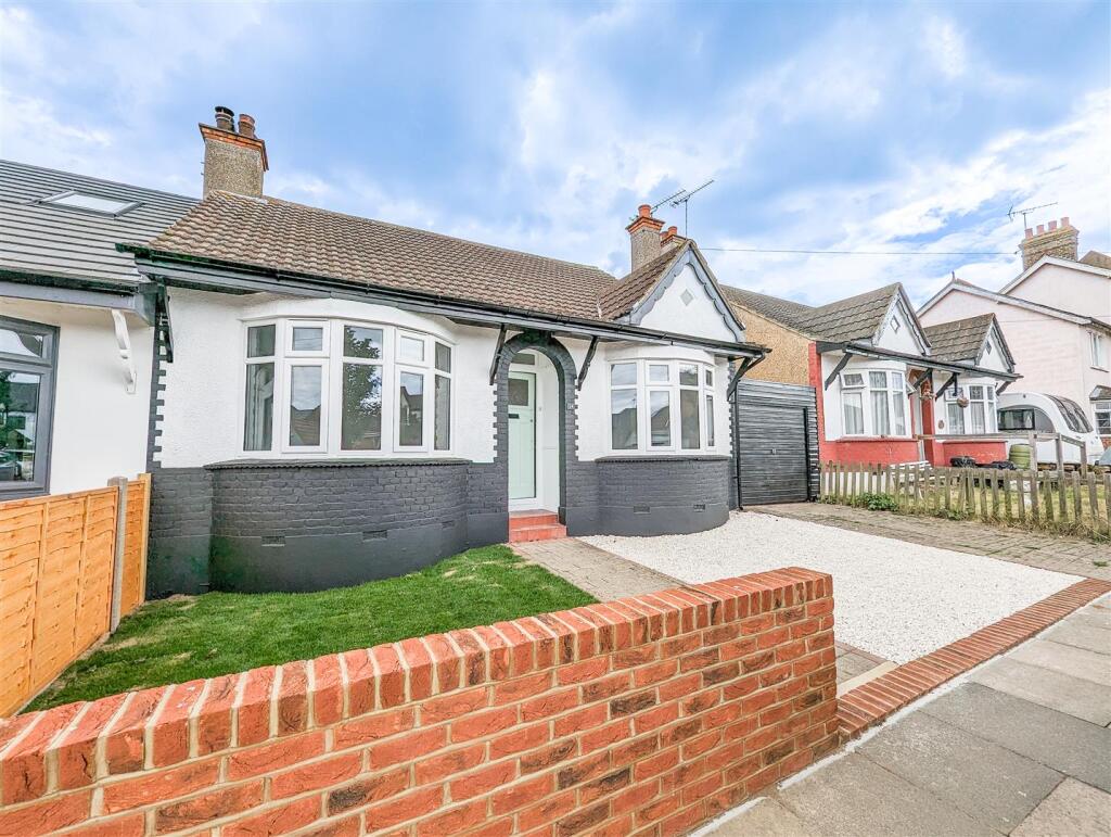Main image of property: Recreation Avenue, Leigh-On-Sea