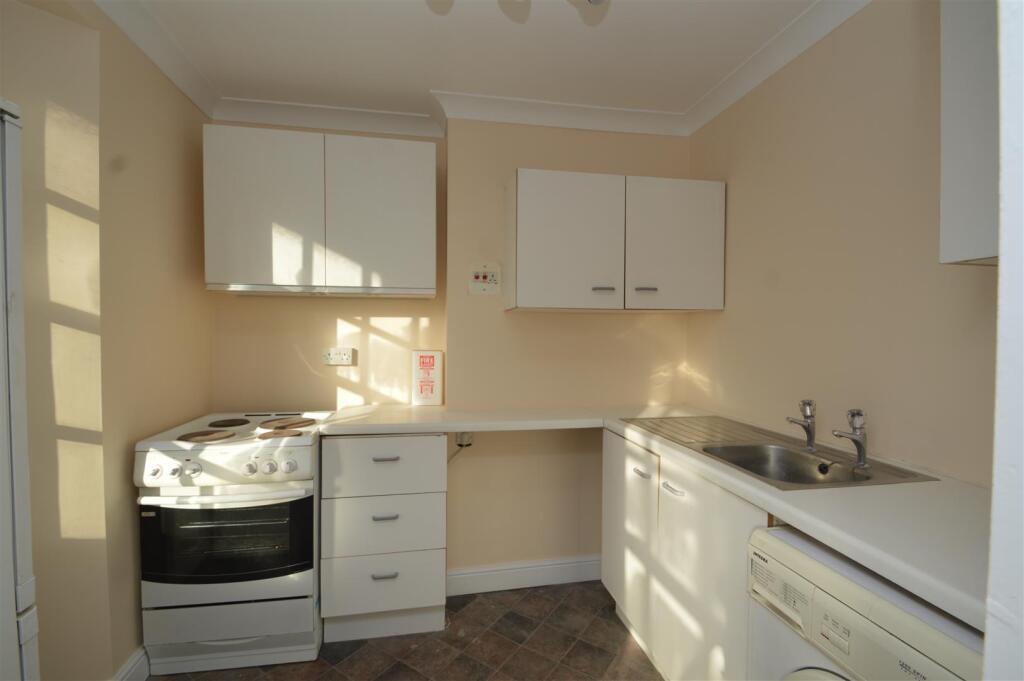 Additional property image - Fremantle Square, Cotham, Bristol