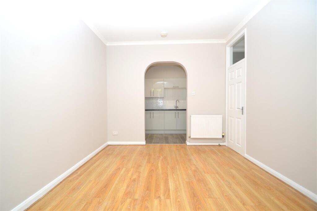 Main image of property: The Parade, Church Road, Bishopsworth, Bristol