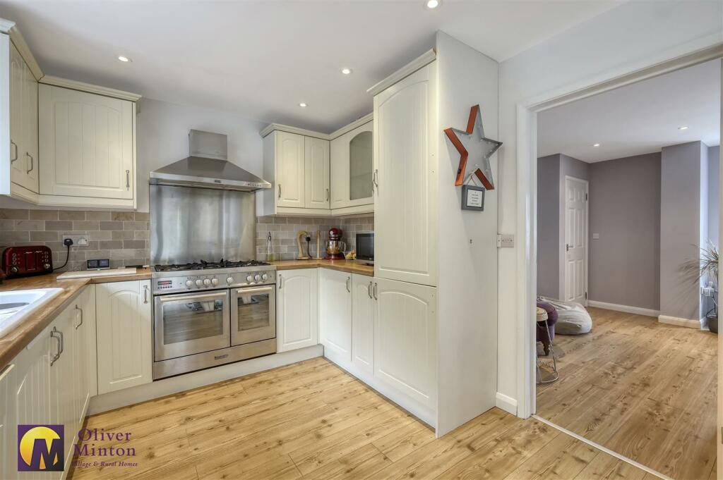 Additional property image - Hansells Mead, Roydon