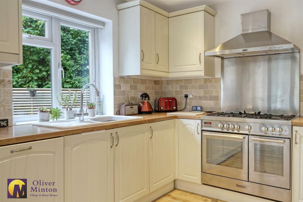 Additional property image - Hansells Mead, Roydon