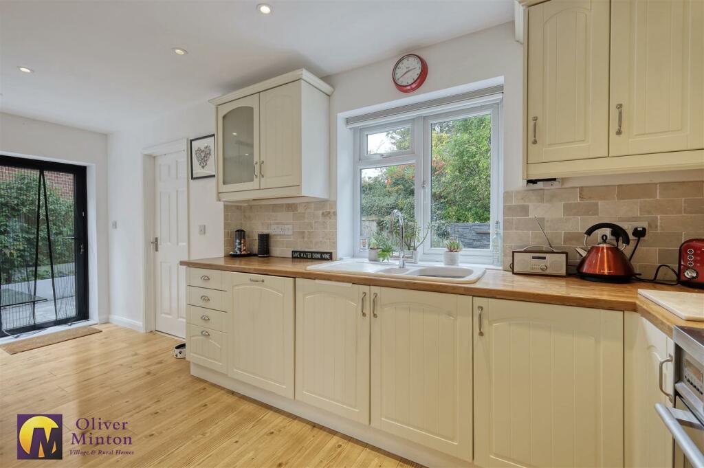 Additional property image - Hansells Mead, Roydon