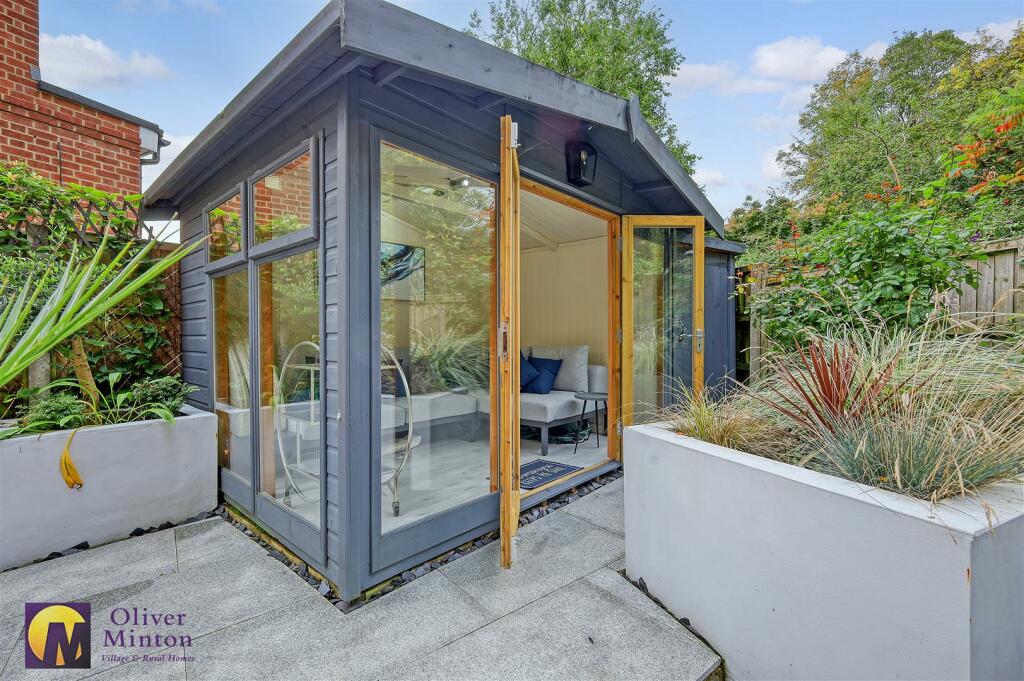 Property image - Hansells Mead, Roydon