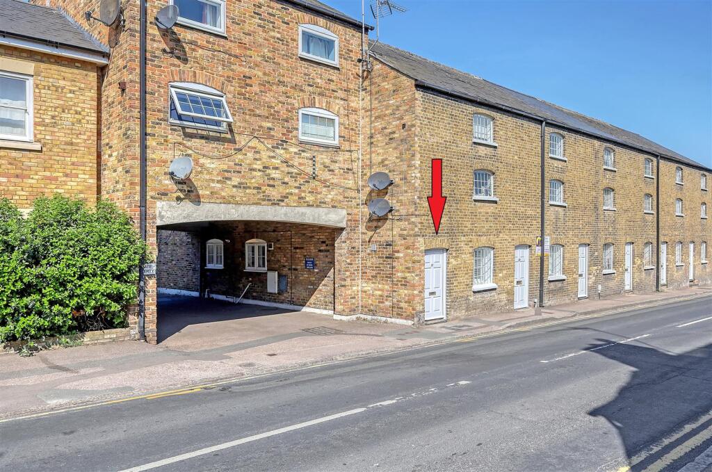 Main image of property: High Street, Roydon