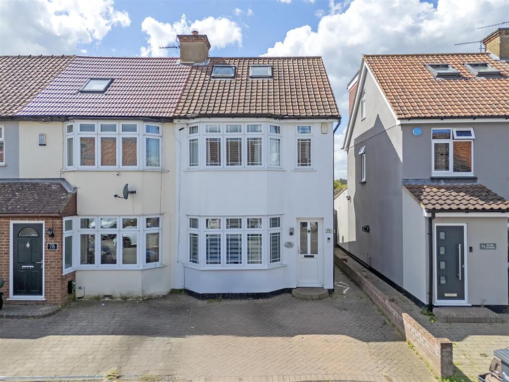 Main image of property: River Avenue, Hoddesdon