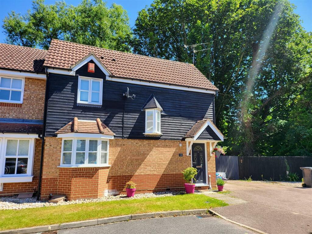 2 bedroom end of terrace house for sale in Regal Close, Standon, SG11