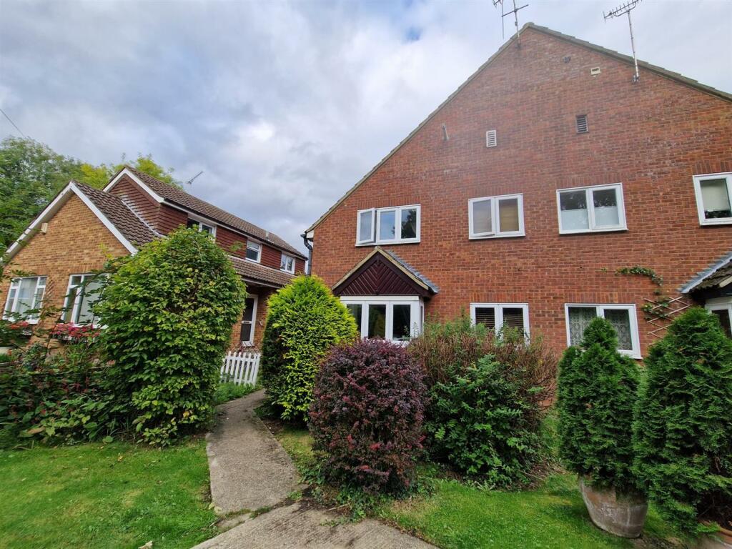 1 bedroom semidetached house for rent in The Willows, Amwell Lane