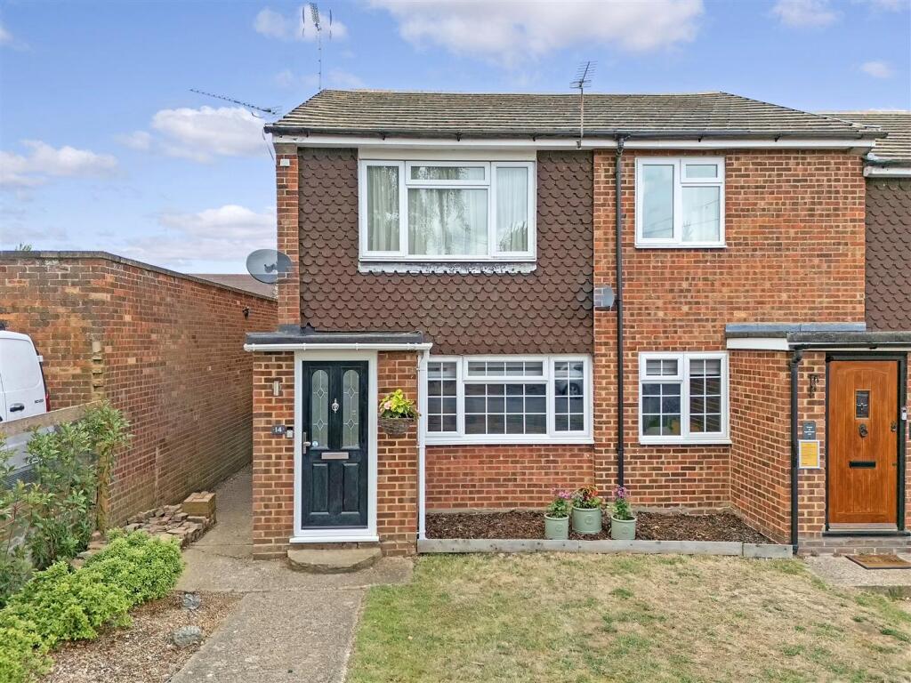 Main image of property: Gauldie Way, Standon - GROUND FLOOR Maisonette with OWN GARDEN