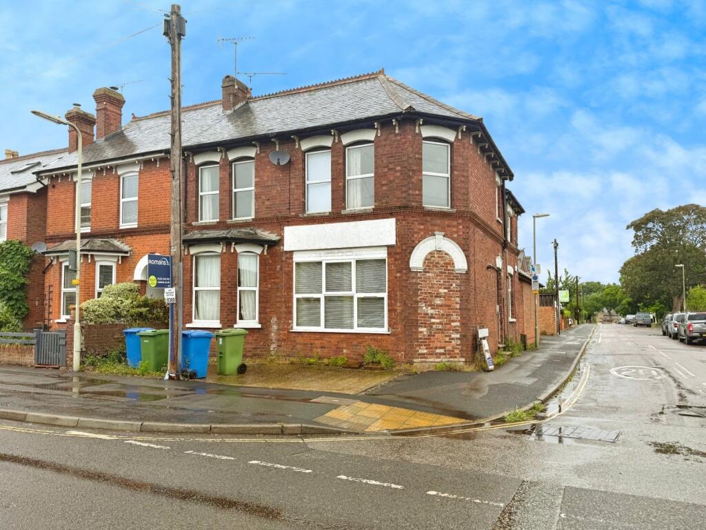 Main image of property: Queens Road, Farnborough, Hampshire