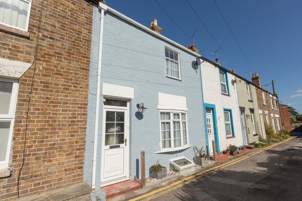 2 bedroom terraced house