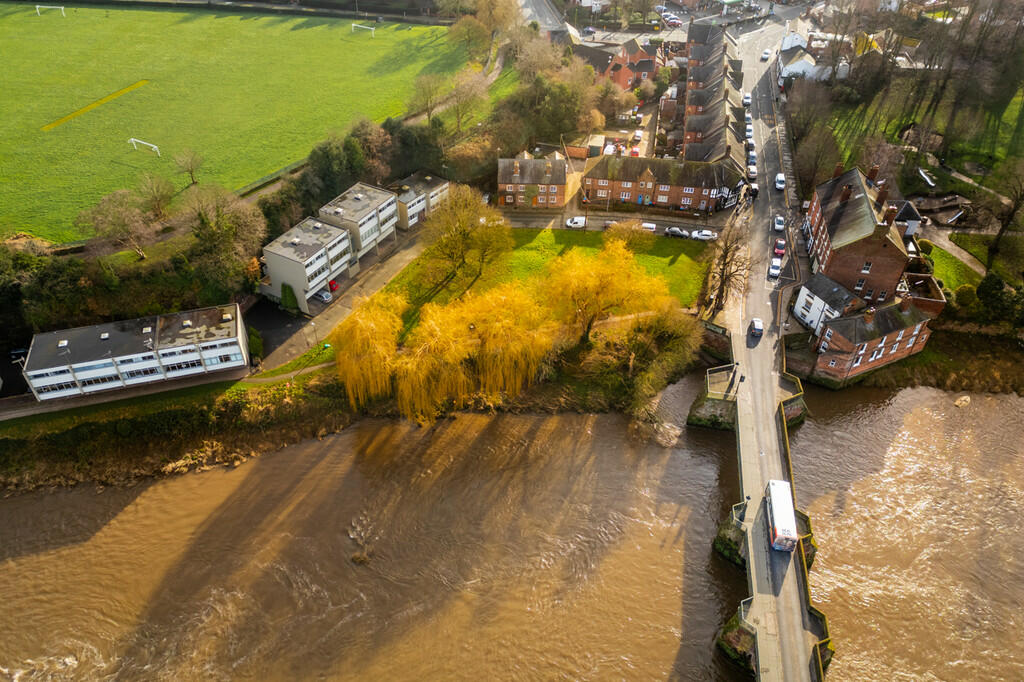 4 bedroom semidetached house for sale in Mill Street, Handbridge