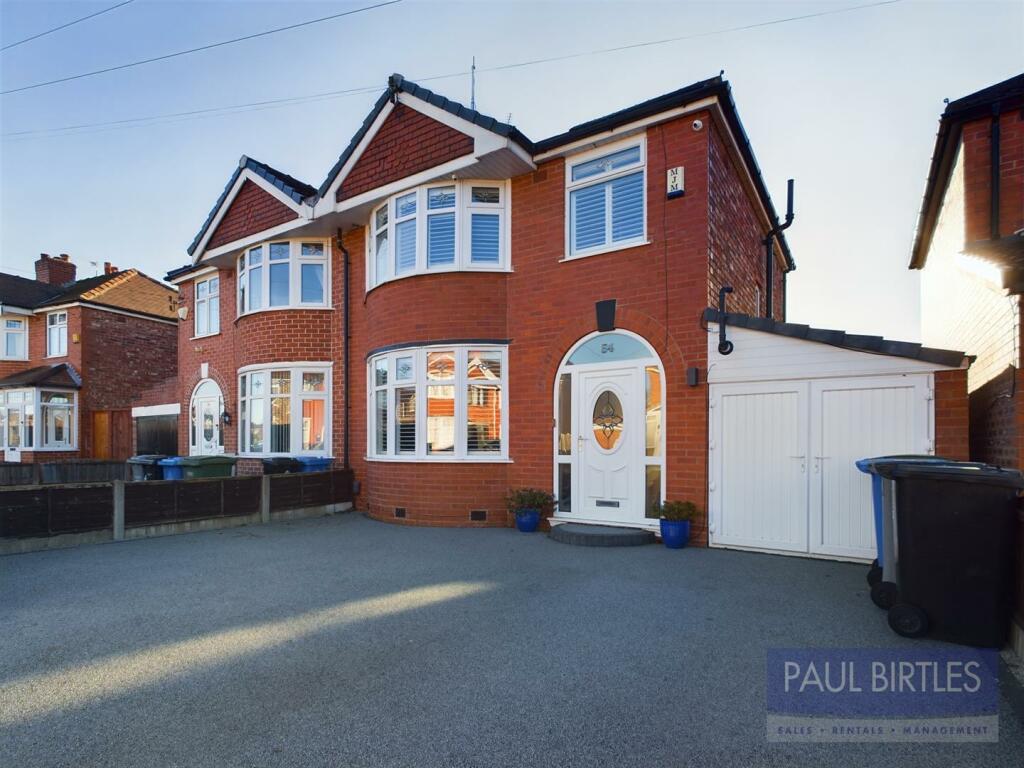 3 bedroom semidetached house for sale in Newstead Road, Davyhulme
