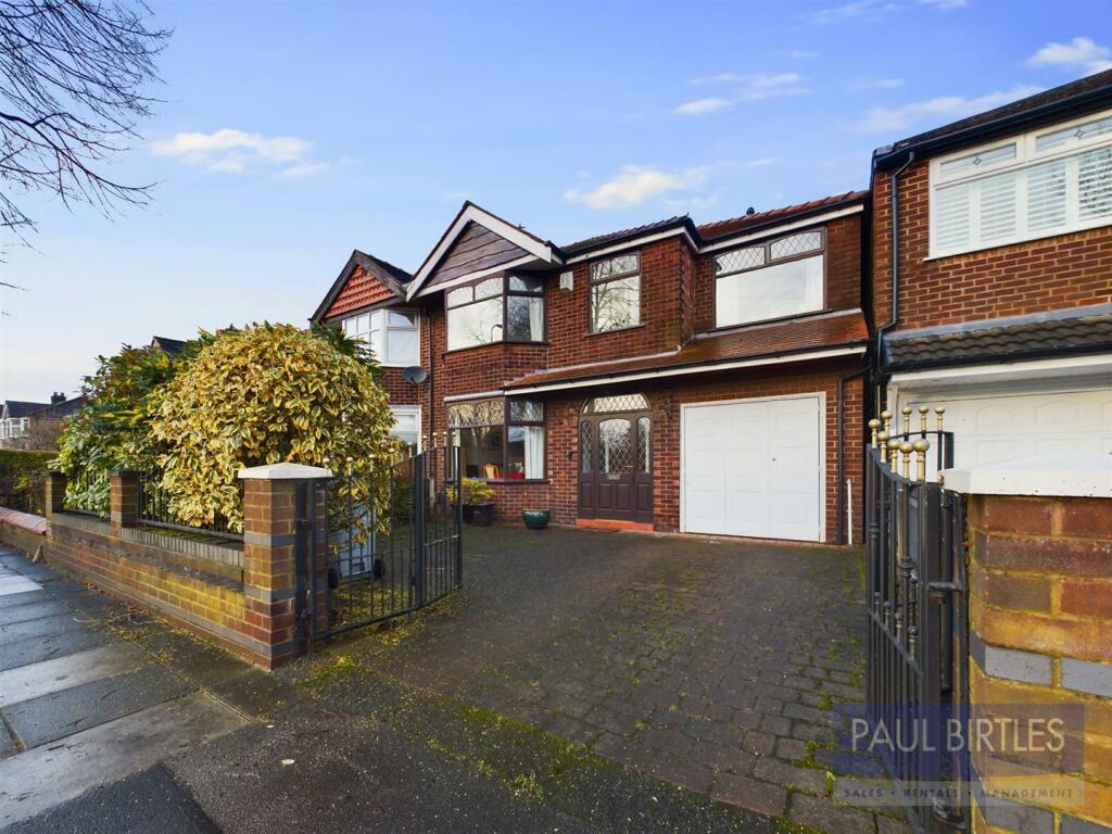 4 bedroom semidetached house for sale in Canterbury Road, Davyhulme