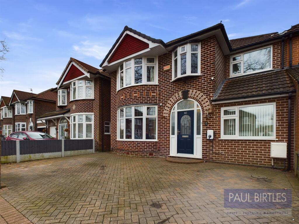 4 bedroom detached house for sale in Canterbury Road, Davyhulme