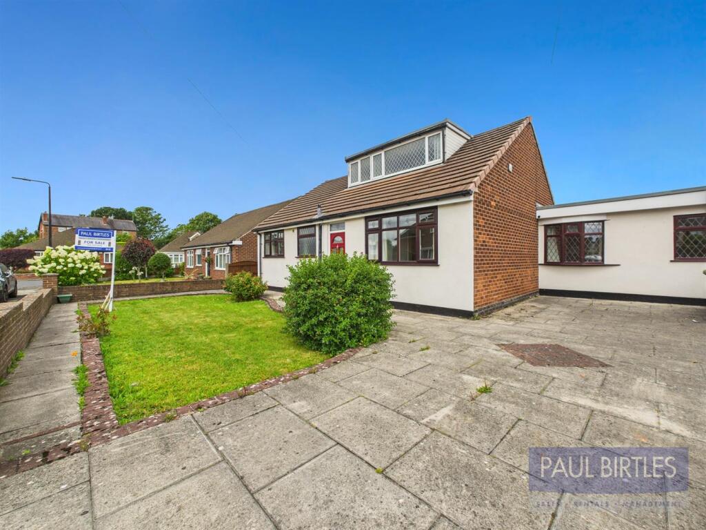 Main image of property: Delbooth Avenue, Flixton, Trafford, M41 8SD