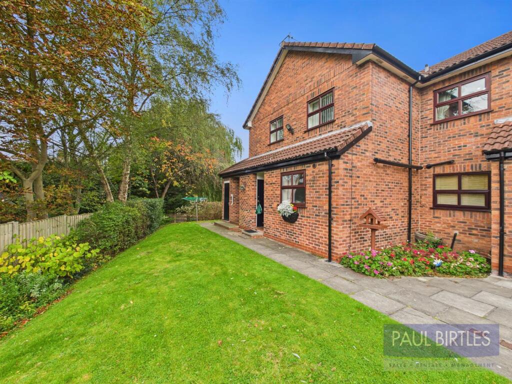 Main image of property: Queens Court, Woodsend Road, Flixton, Trafford, M41 8GR