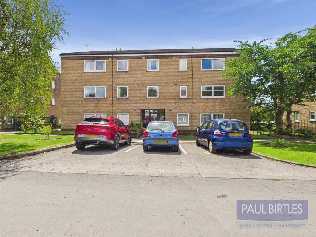 Main image of property: Harcourt Close, Urmston, Trafford, M41 9NB