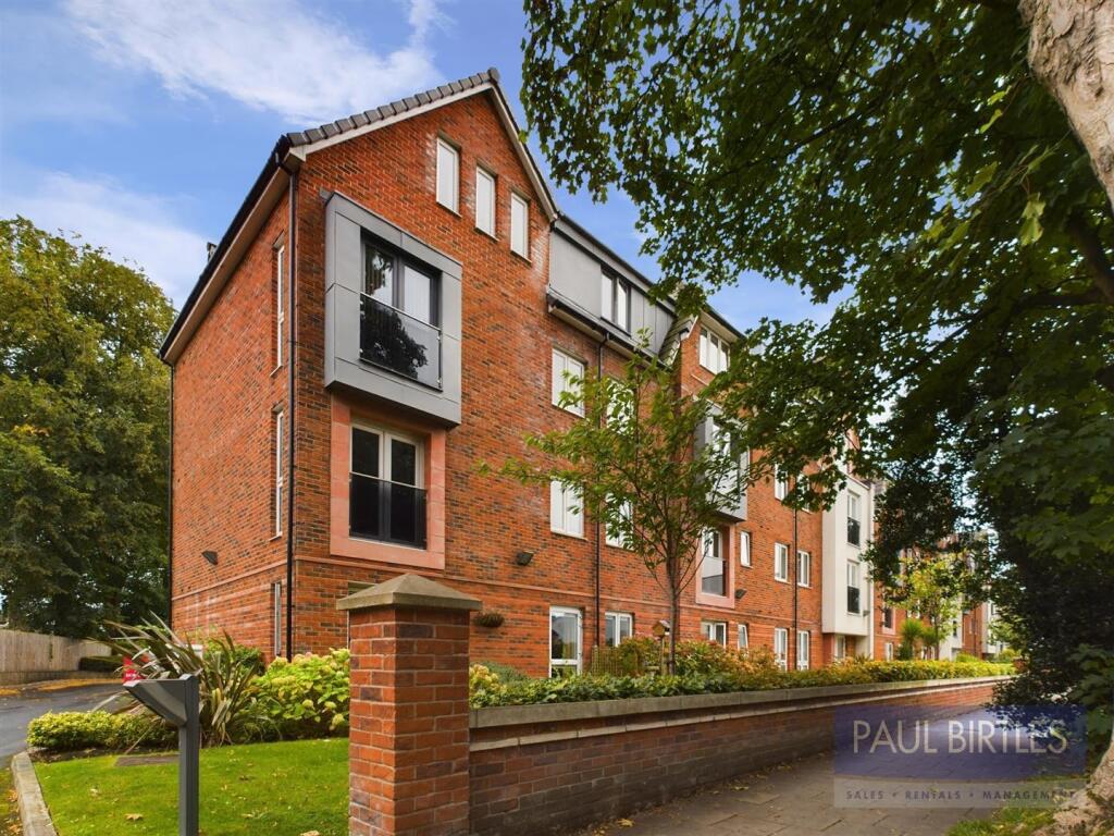 Main image of property: Oakfield Court, 44 Crofts Bank Road, Urmston, Trafford, M41 0AA