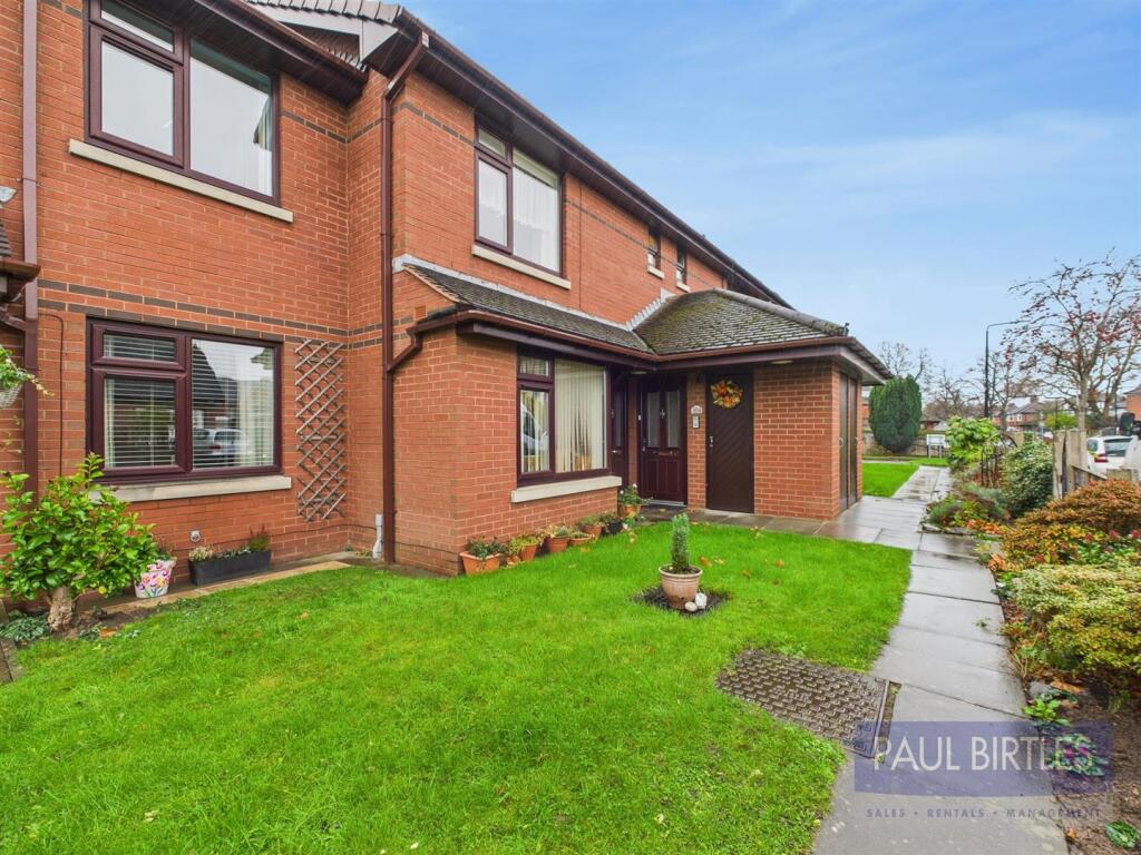 Main image of property: Malvern Avenue, Urmston, Trafford, M41 5PL