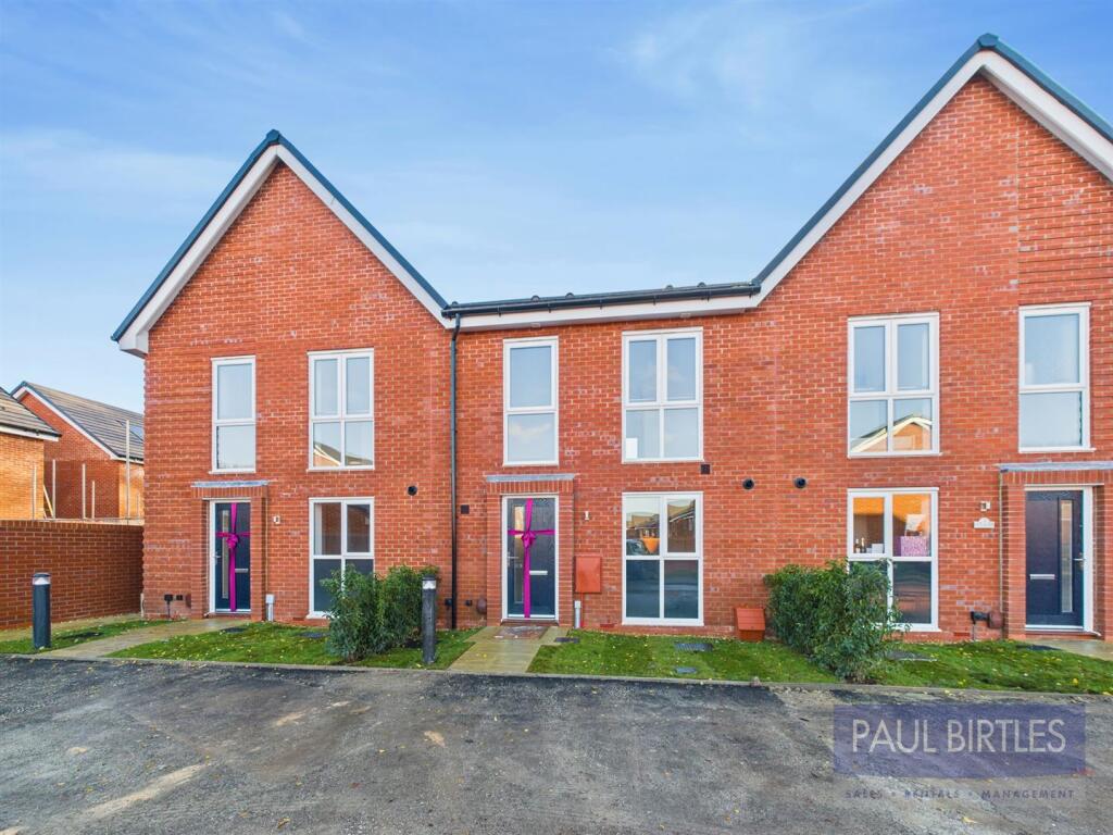 Main image of property: Magpie Lane, Partington, Manchester, M31 4TQ
