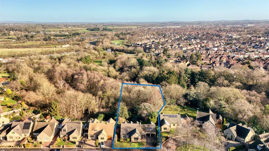 Additional property image - Grove Bank, Frenchay, Bristol, BS16 1NY