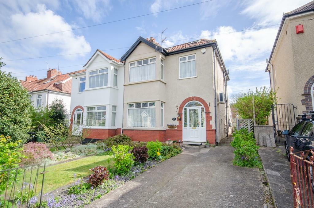 4 bedroom semidetached house for sale in Grace Road, Downend, Bristol