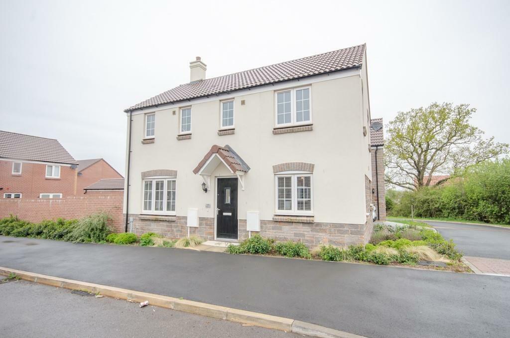 3 bedroom detached house for sale in Burdock Road, Lyde Green, Bristol