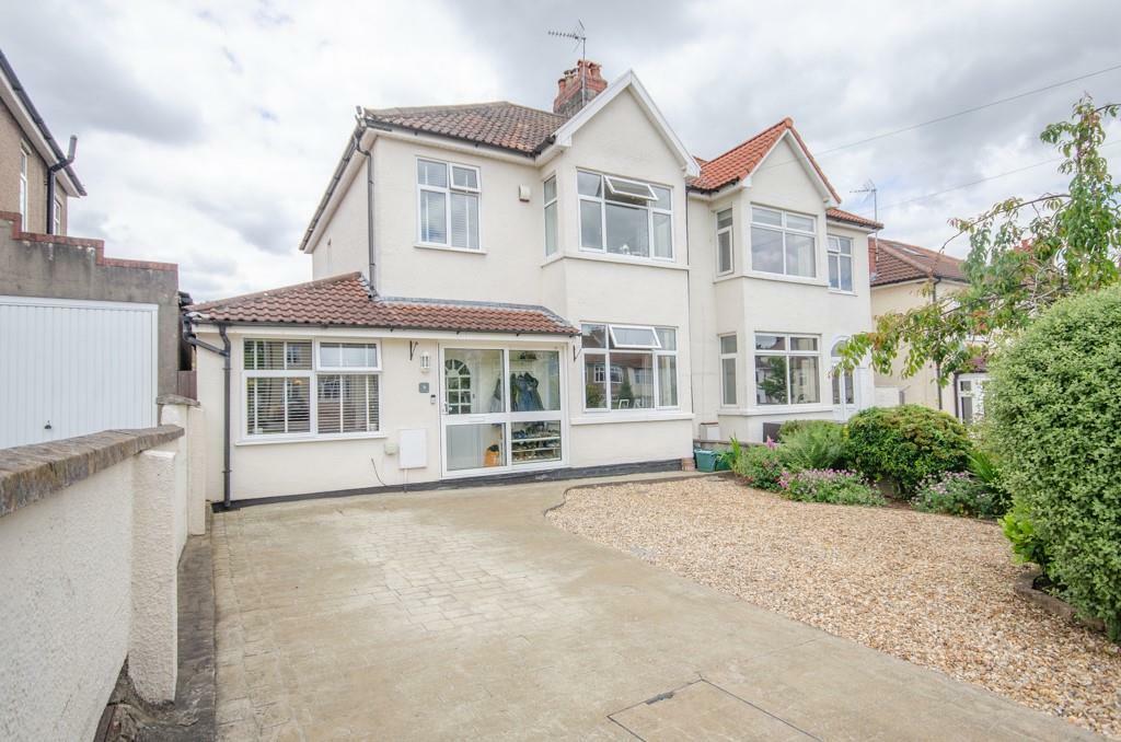 3 bedroom semidetached house for sale in Grace Road, Downend, Bristol