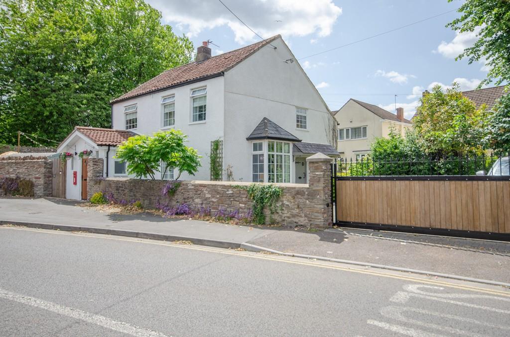 Main image of property: Mangotsfield Road, Mangotsfield, Bristol, BS16 9LG