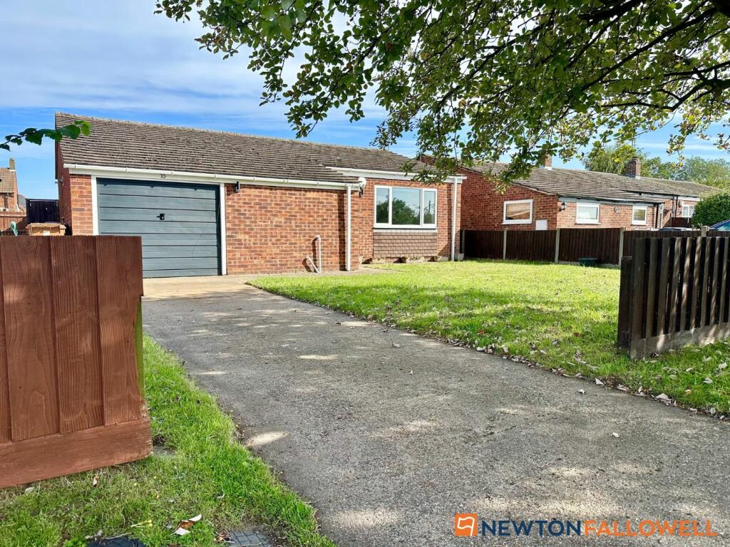3 bedroom bungalow for sale in Brocklebank Close, Bassingham, LN5