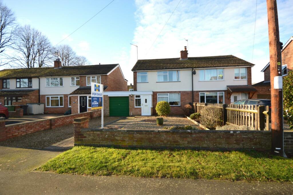 3 bedroom semidetached house for sale in White Way, Earls Barton