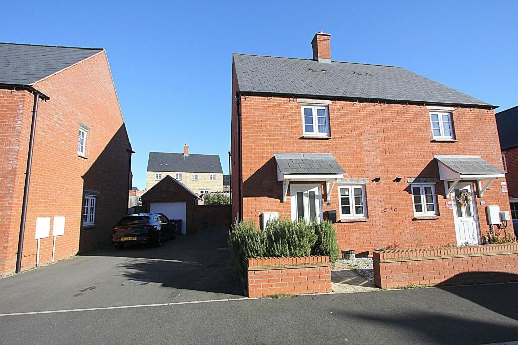 2 bedroom semidetached house for sale in Setters Way, Roade