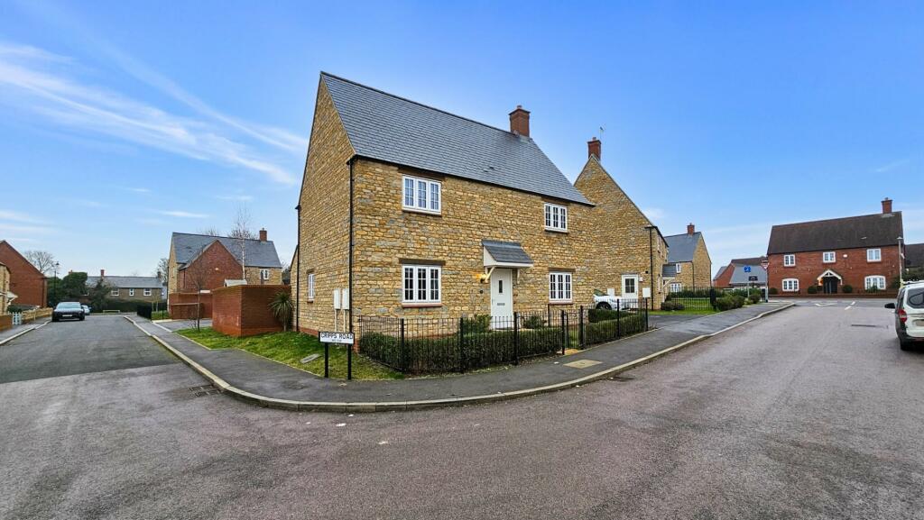 4 bedroom detached house for sale in Cripps Road, Roade, Northampton, NN7