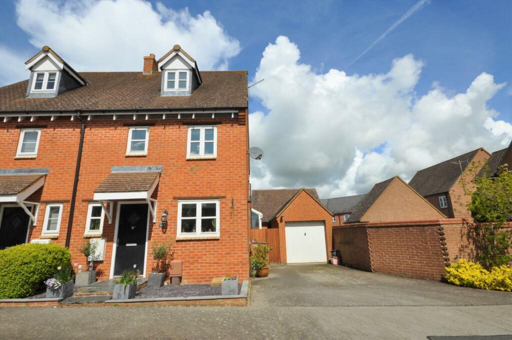 3 bedroom semidetached house for sale in Badgers Lane, Mawsley Village