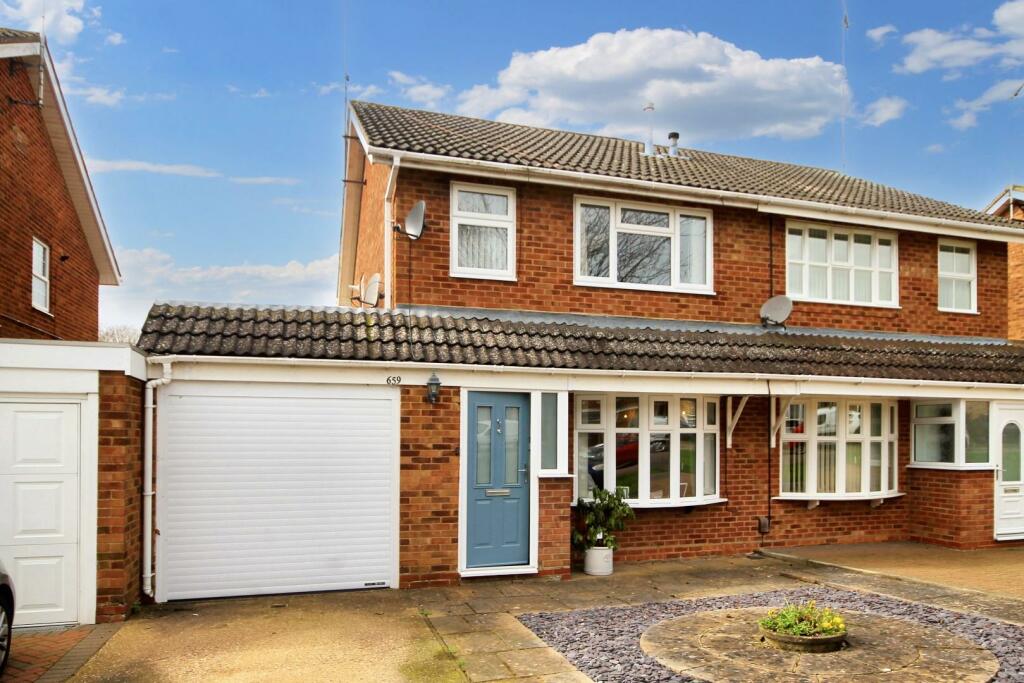 4 bedroom semidetached house for sale in Obelisk Rise, Northampton, NN2
