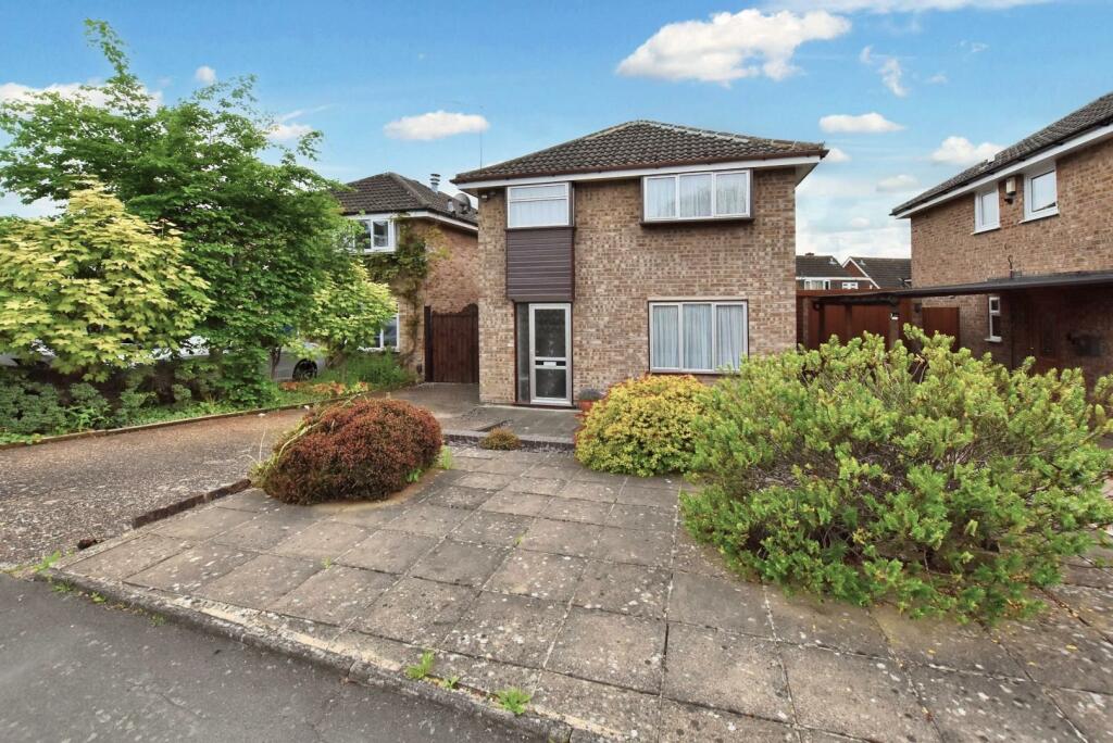 3 bedroom detached house for sale in Bridgewater Drive, Abington Vale