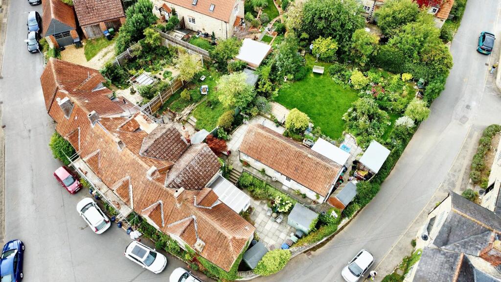 Main image of property: Northampton Road, Yardley Hastings, Northampton