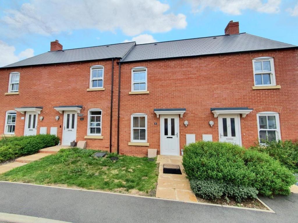 2 bedroom terraced house for sale in 4 Swan Lane, Roade, NORTHAMPTON, NN7