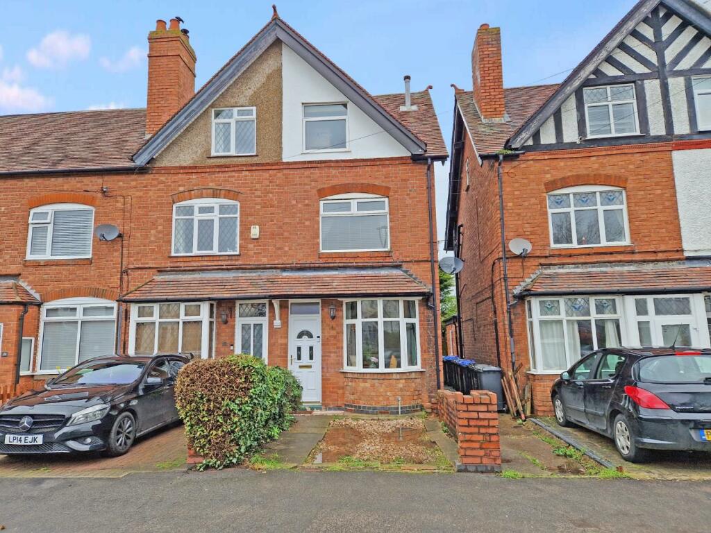3 bedroom end of terrace house for sale in School Street, Wolston