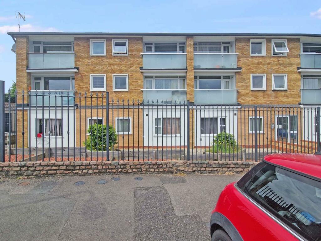 1 bedroom flat for sale in Blackwood Avenue, Rugby, CV22