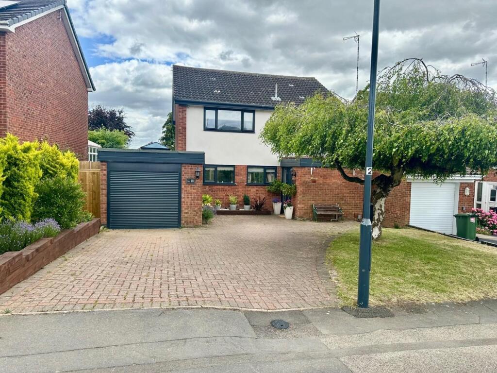 Main image of property: Bow Fell, RUGBY