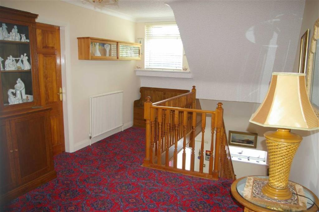 6 bedroom detached house for sale in Penrhyn Beach East, Penrhyn Bay