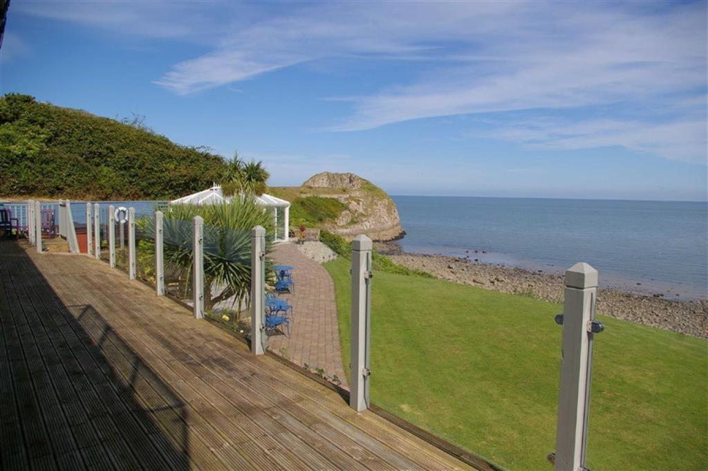 6 bedroom detached house for sale in Penrhyn Beach East, Penrhyn Bay