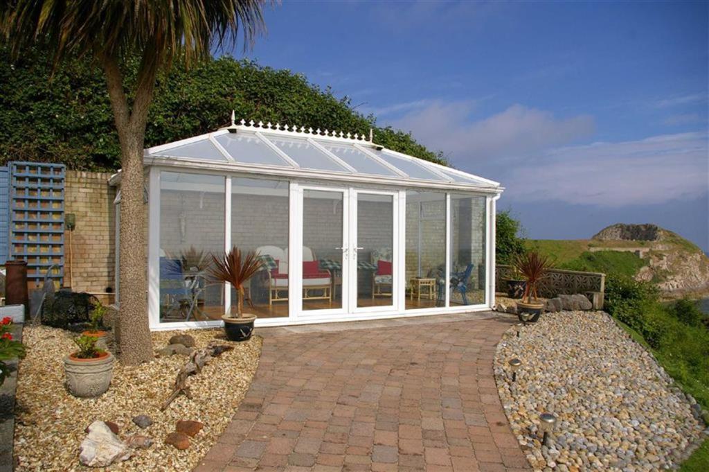 6 bedroom detached house for sale in Penrhyn Beach East, Penrhyn Bay