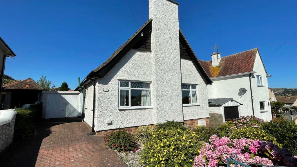 3 bedroom detached bungalow for sale in Elwy Gardens, Llandudno, LL30